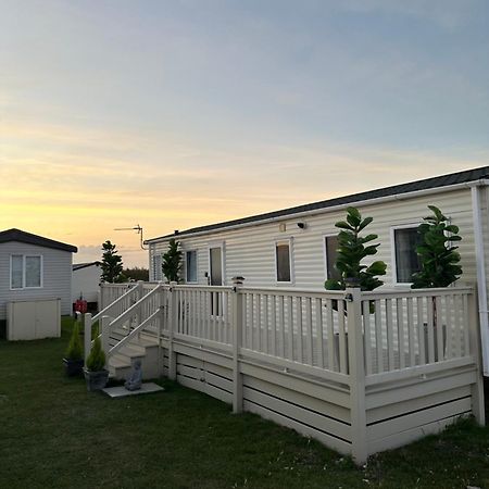The Ernie Van Selsey Exteriör bild